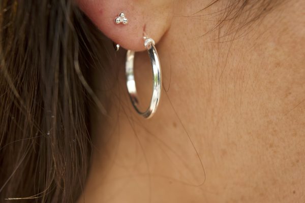 new basic earrings silver